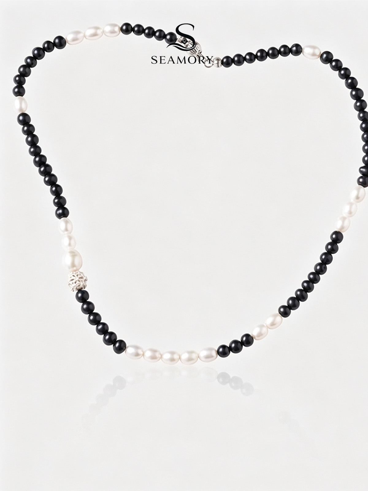 Monochrome Tide Pearl Necklace